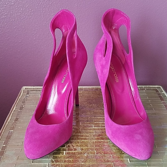Sergio Rossi pink suede cutout heels, size 7 - Picture 4 of 7